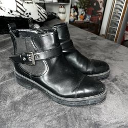 Woman’s Black Boots