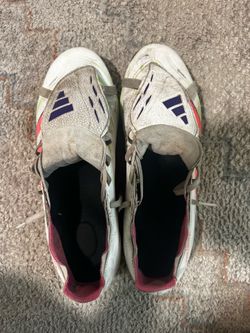 Soccer cleats