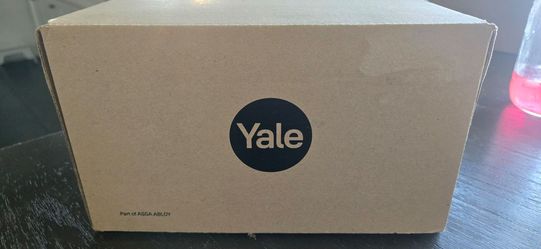 NEW Yale Assure Lock 2 Key-Free Touchscreen Deadbolt (Black Suede) Bluetooth
