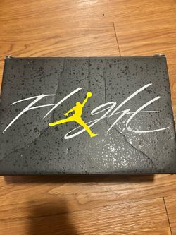 Jordan 4 yellow thunder