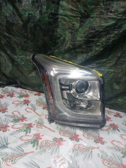2015-20 GMC Yukon Right Headlight Computer