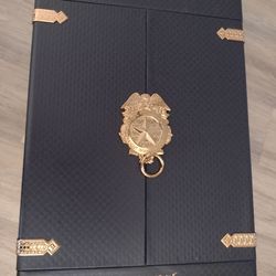 Box DECORATIONS. (CAJA DECORATIVA. ). $3