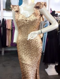 Very nice dress size 2-4