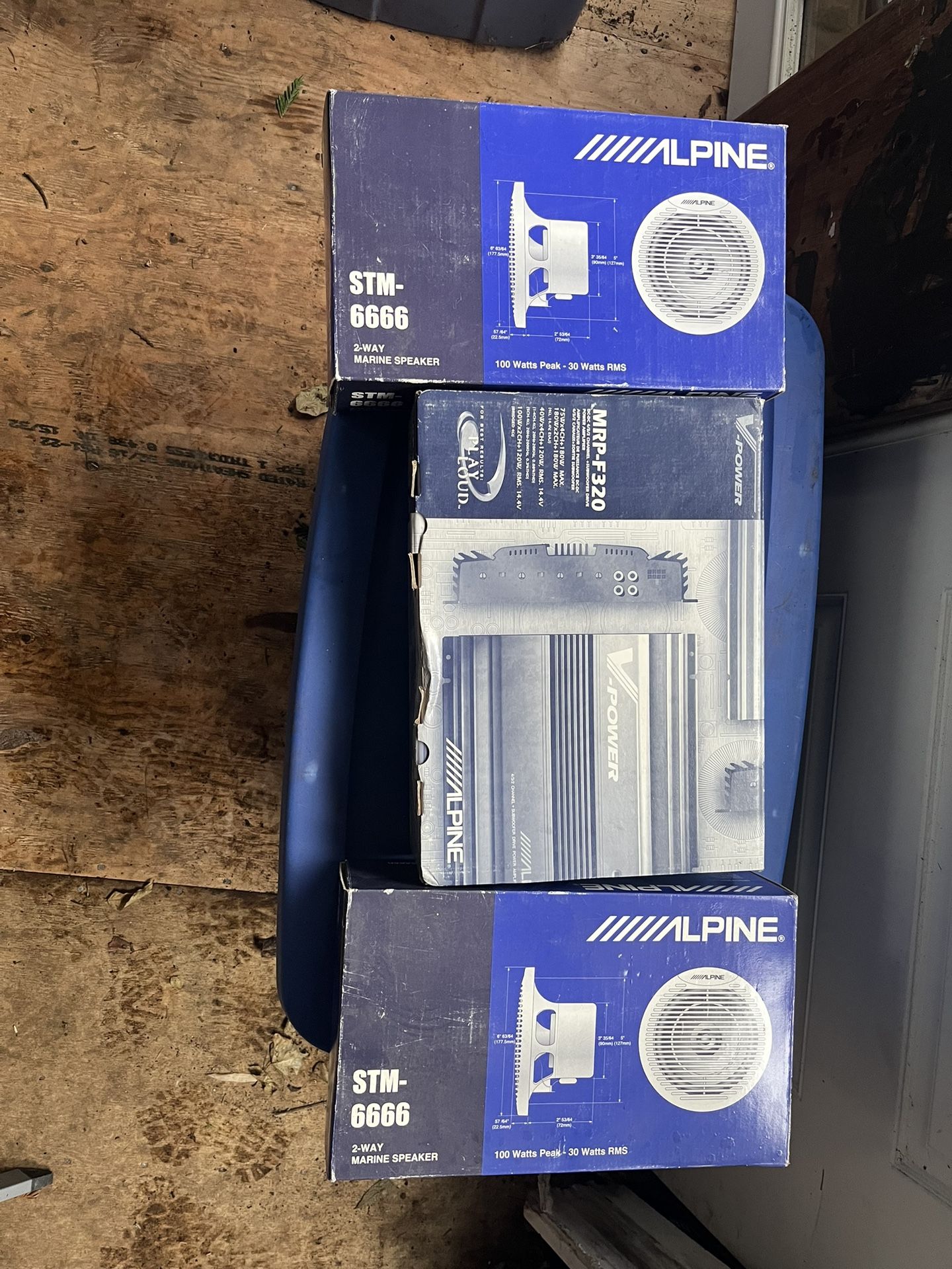 Alpine Marine Amp And Speakers