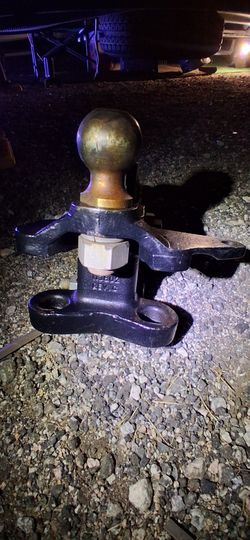 Heavy duty Reese  weight distribution hitch