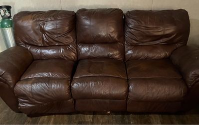 Full Size Couch/Reclines