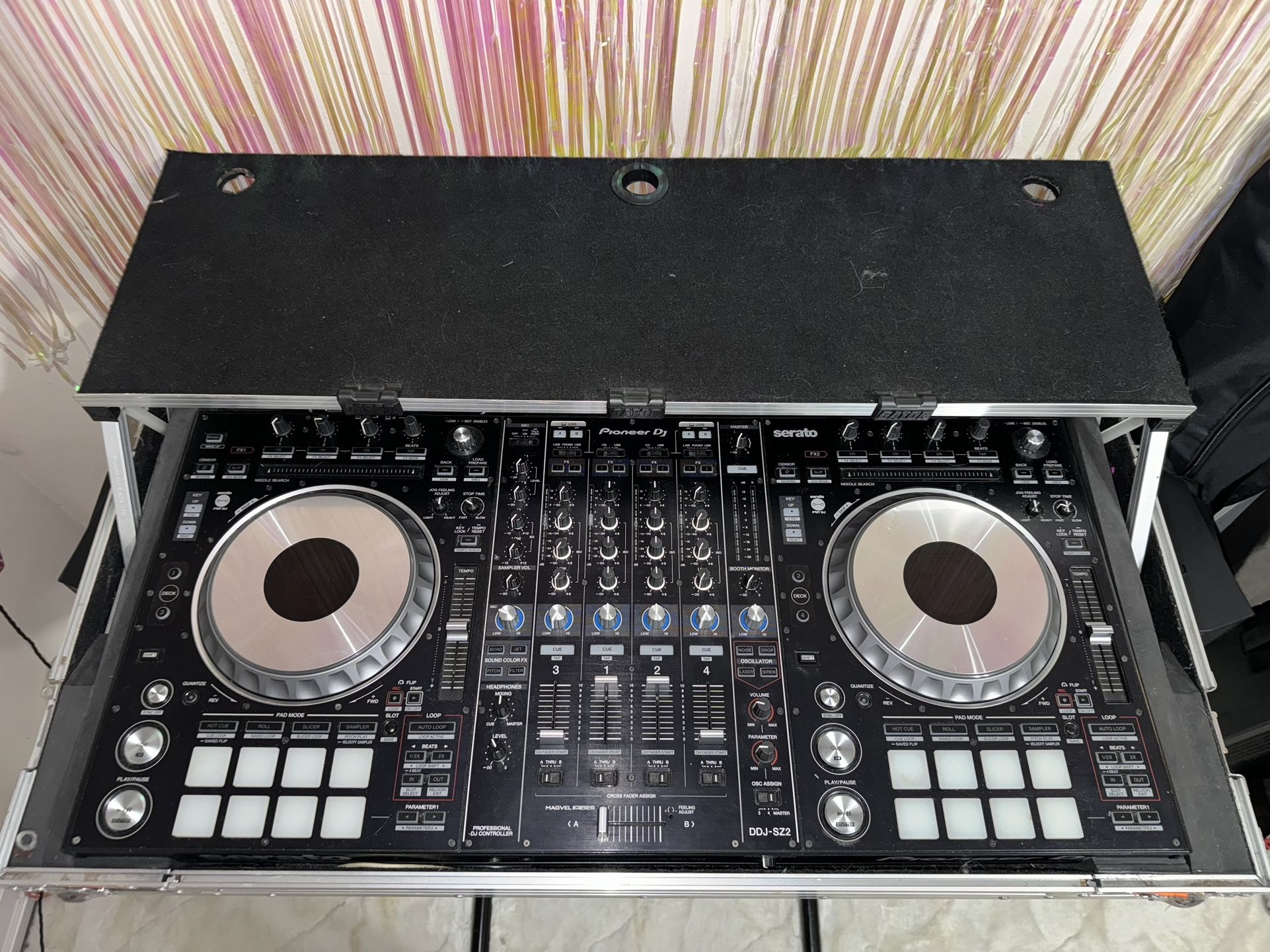 Pioneer DDJ-SZ2 DJ Controller with FREE Hard Case