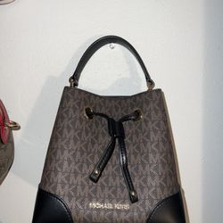 Mk Bucket Bag 