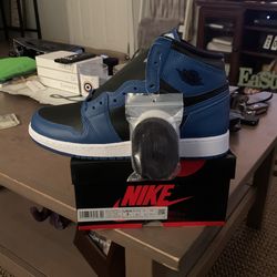 Retro Air Jordan 1 Marina 