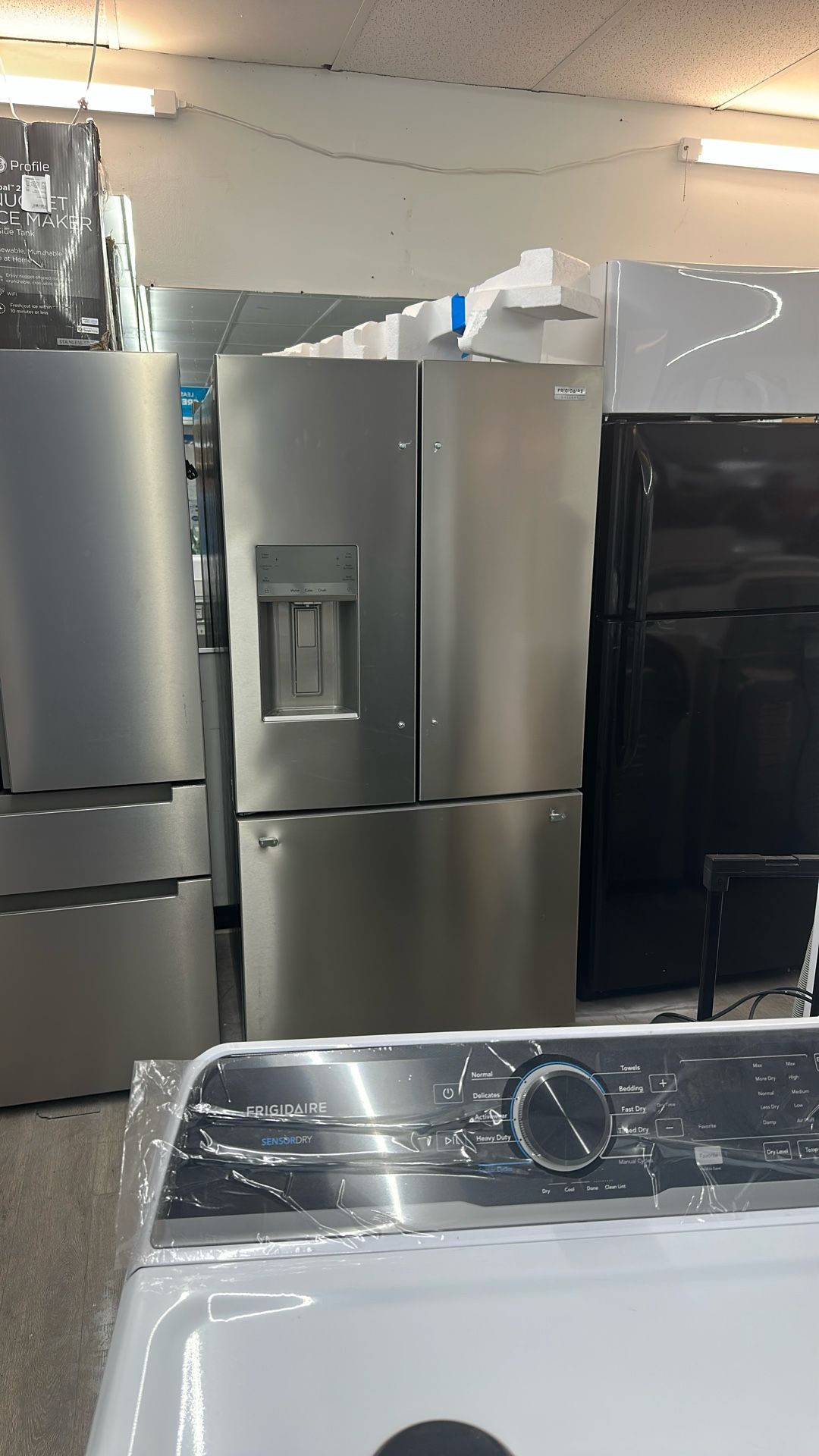 Frigidaire French Door Refrigerator (Frigidaire Gallery, 28 Cu Ft)