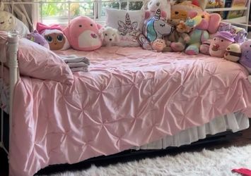 Free twin bed bedding
