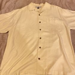 TOMMY BAHAMA Mens 100% SILK Hawaiian Shirt Short Sleeve Yellow Flower M