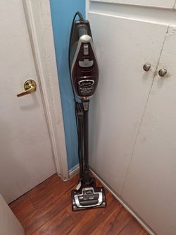 Shark Vacuum. Corded. very clean