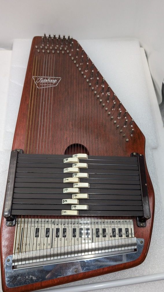 Oscar Schmidt Autoharp 15 Chord 36