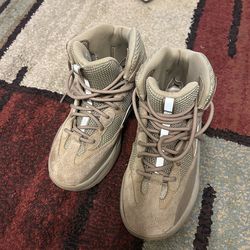 Boots Adidas. Yezzy.