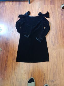 Velvet Long Sleeve  Dress.  