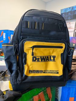 DEWALT Black - Yellow Polyester 7.75-in W x 18.75-in D x 13.75-in L Zippered Backpack