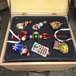 Thomas Pacconi Classic Museum Series Glass Christmas Ornaments & Wood Box - 31 Pcs

