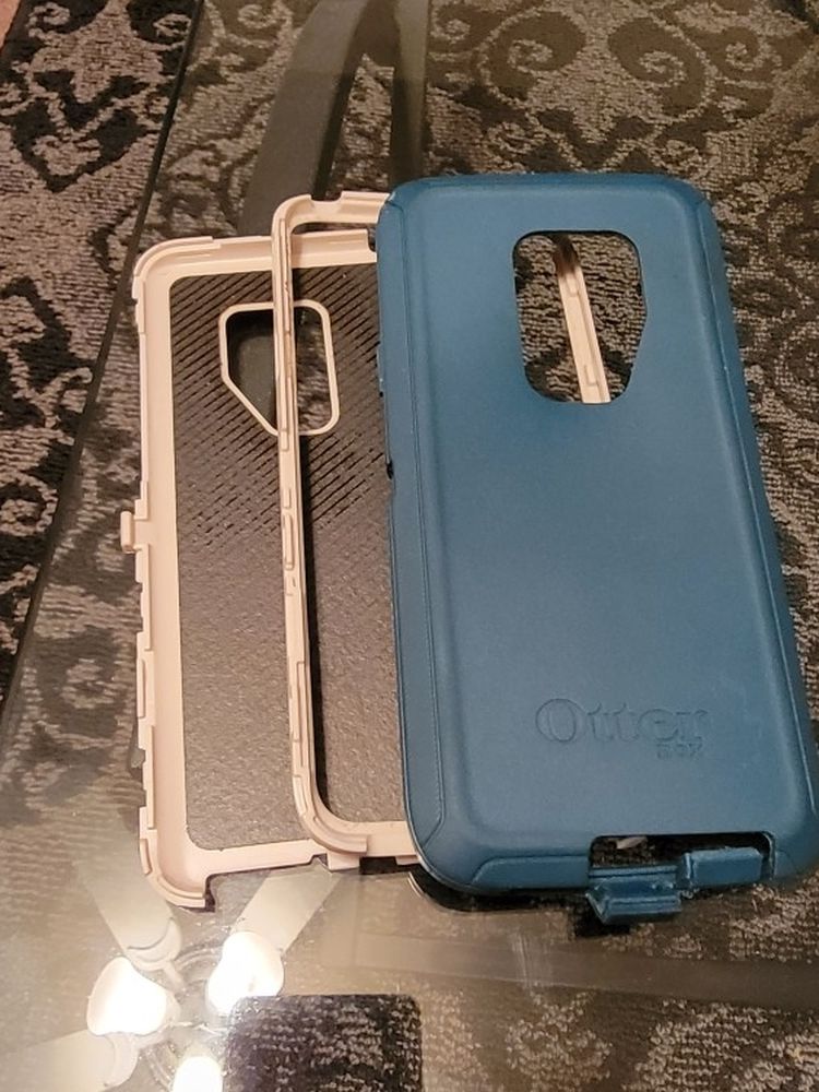 Samsung Galaxy 9 Plus Otterbox Defender Series Case