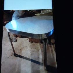 Vintage Retro Table w/Chrome Legs 