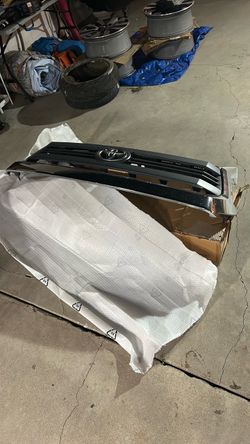 ☑️ 2014 2015 2016 2017 TOYOTA TUNDRA FRONT UPPER GRILL/GRILLE OEM