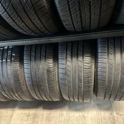 SET OF TIRE 215 60 16 Michelin 85% LIFE