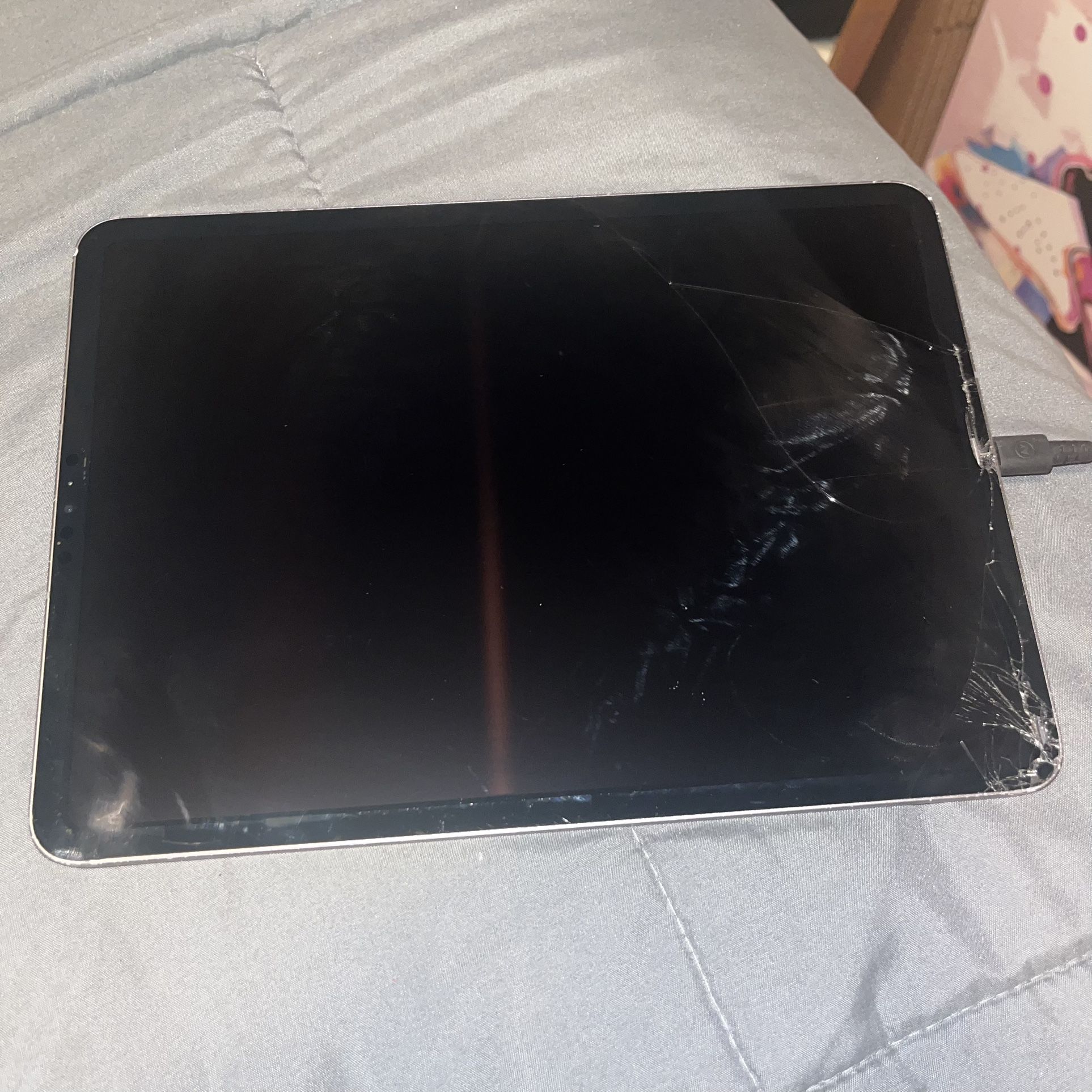 iPad Pro Model A2435 for parts