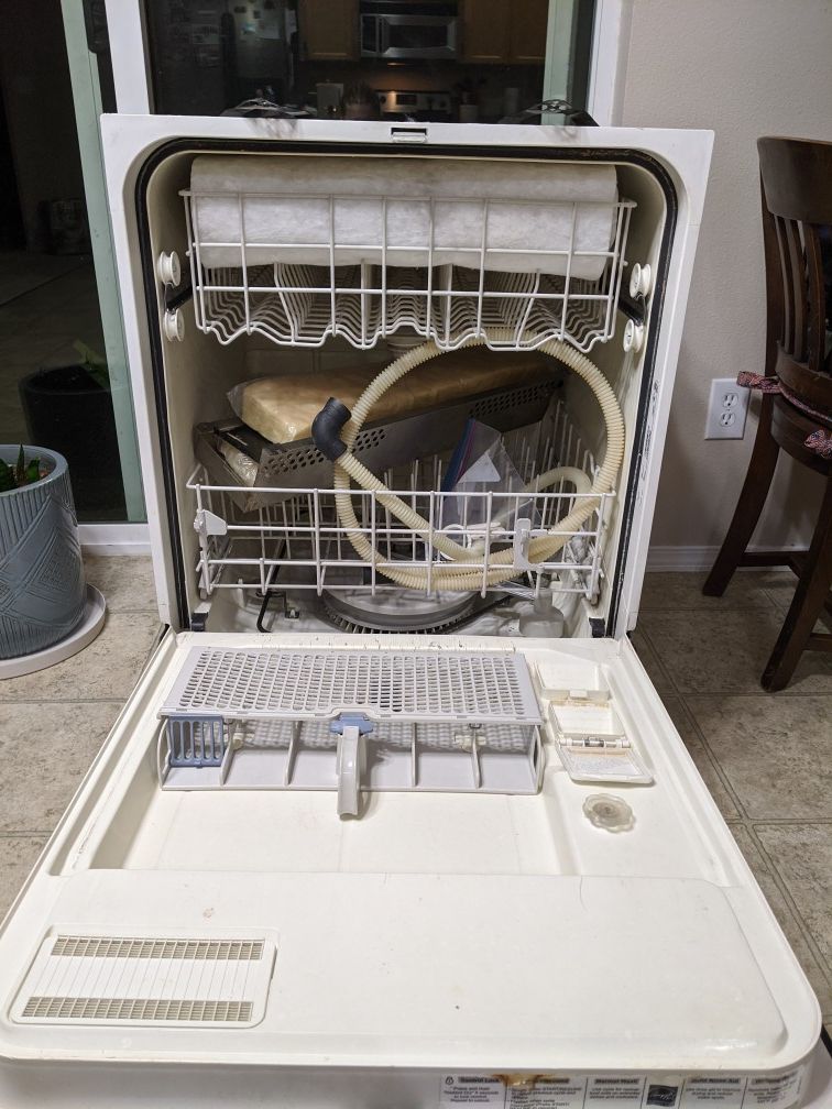 Whirlpool dishwasherdoes not drain for Sale in Puyallup, WA OfferUp