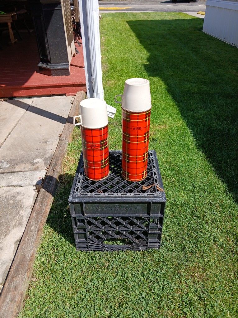 Vintage Thermos Plaid Glass LinedThermos Bottles In Very Nice Cond.
