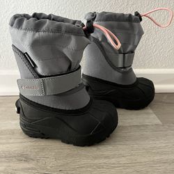 New Columbia Snow boots - toddler