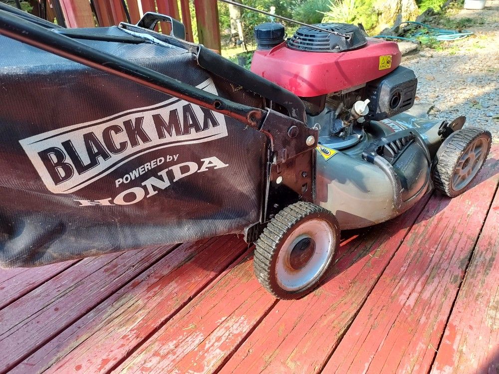 Honda Rear Bagger Mower - Main Image