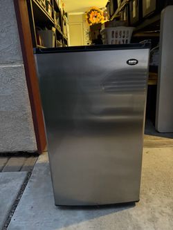 Sanyo Stainless Steel Mini Fridge