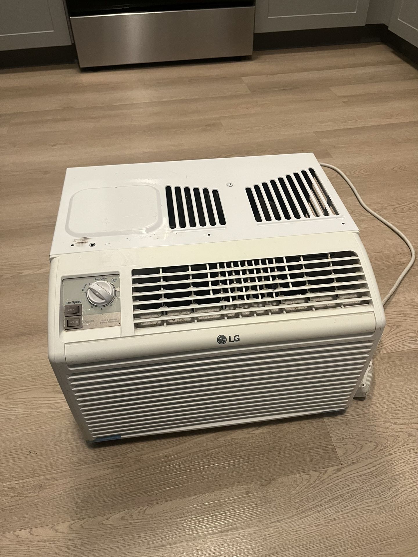 3 Window AC’s For Sale