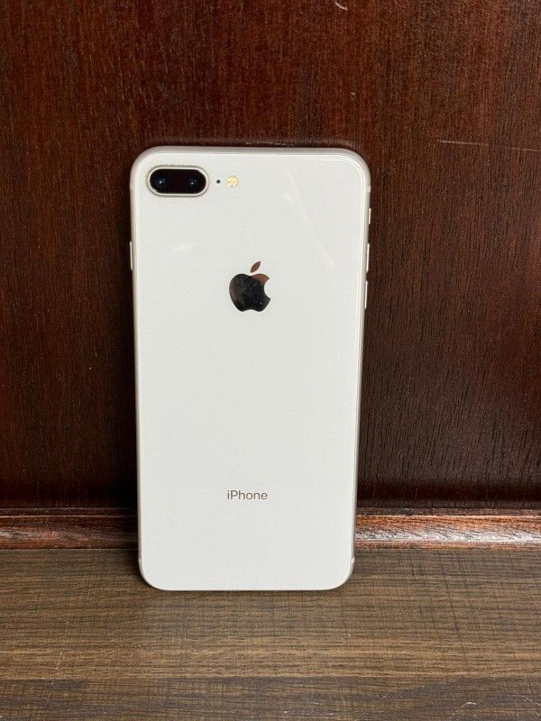 Apple iPhone 8 Plus 📱 – Compatible with All Carriers! Get Yours Today!