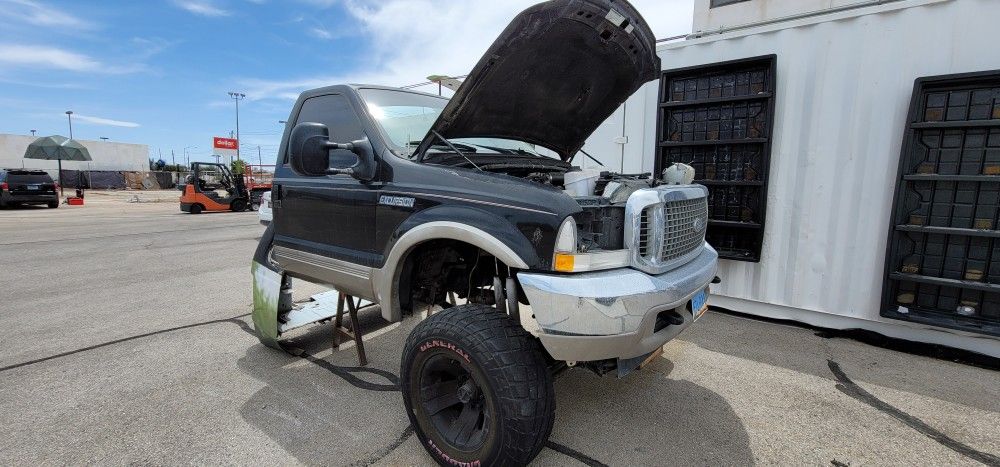 2000 Ford Excursion V10 FOR PARTS, Front End Parting Out!