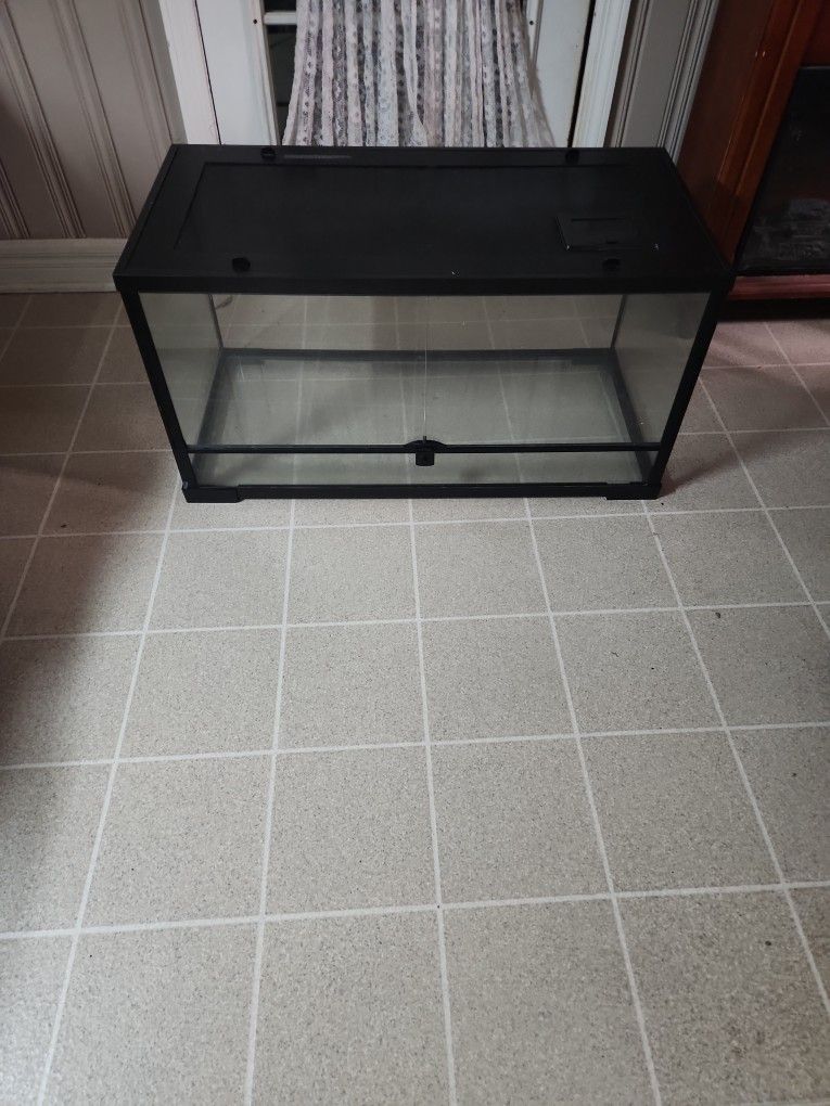 40 Gallon Reptile Tank