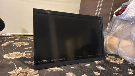 Vizio 42 inch LCD HD TV