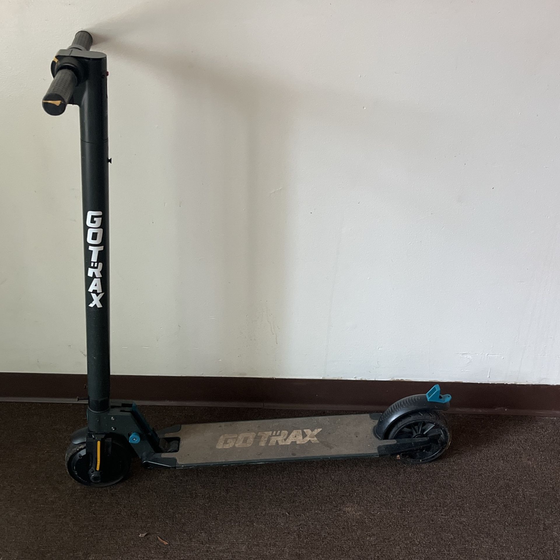 Electric scooter