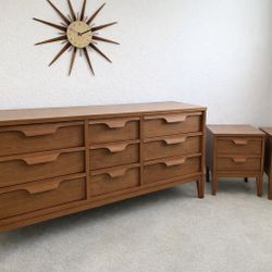Mid Century Johnson Carper 3 Piece Bedroom Dresser and Nightstand Set