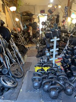 SELLING  RUBBER  &  STEEL  DUMBBELLS  /  5-6-7 FOOT BARS  &  EZ  CURL. BARS  /  OLYMPIC &  STANDARD  PLATES  /  KETTLEBELLS  /  ADJUSTABLE  BENCHES 