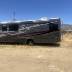 2007 34 Foot Motor Home