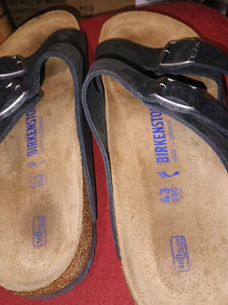 Birkenstocks 43s
