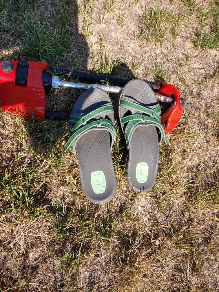 Teva Sandals Hardly Worn $25