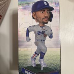 Mookie Betts Stadium Bobble Head