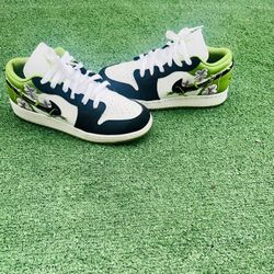 Air Jordan 1 Low Blossom (Size 6.5)