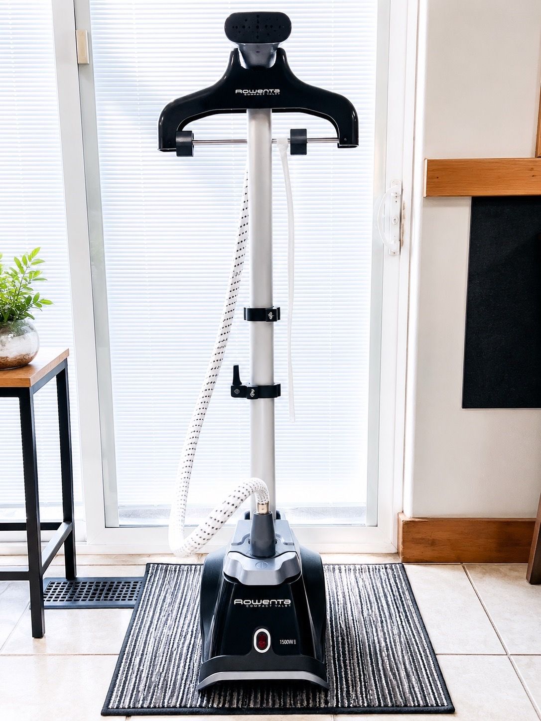 Rowenta Compact Valet Garment Steamer 1500W | Standing Clothes Steamer