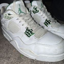 Jordan 4 Metallic Green (send offers)