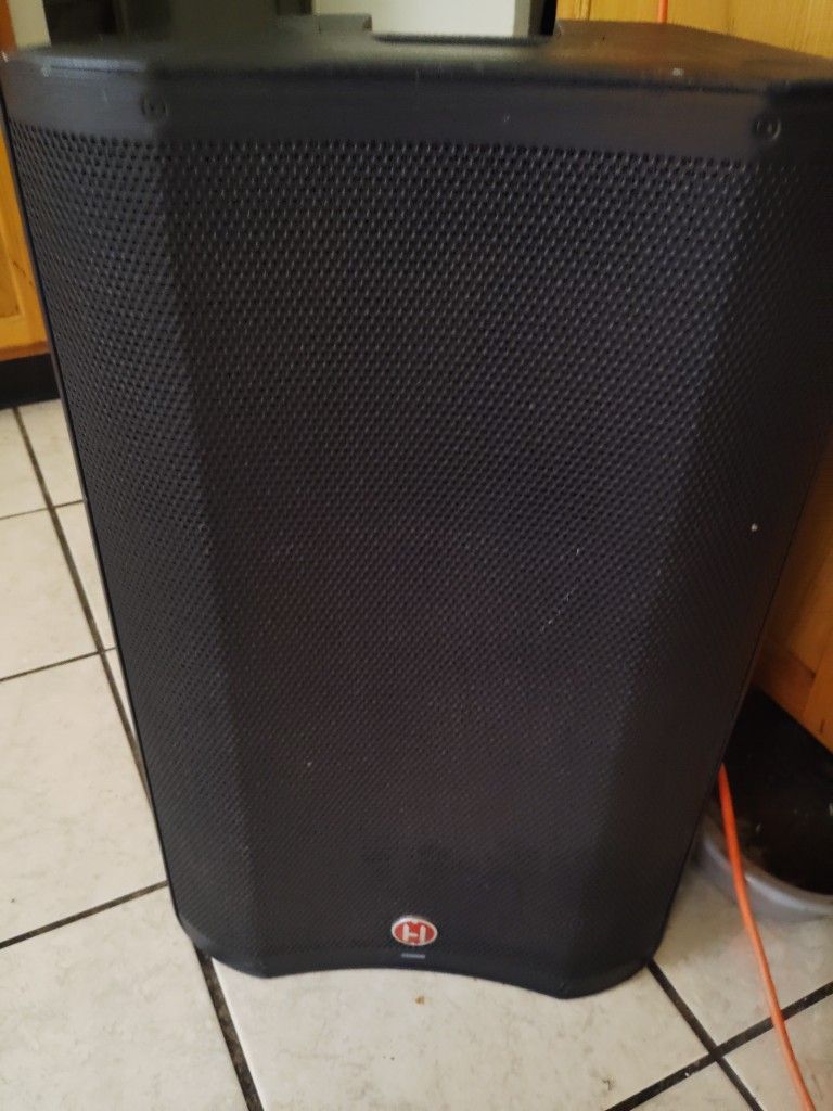 Harbinger Speakers For Sale 300.00 A Piece