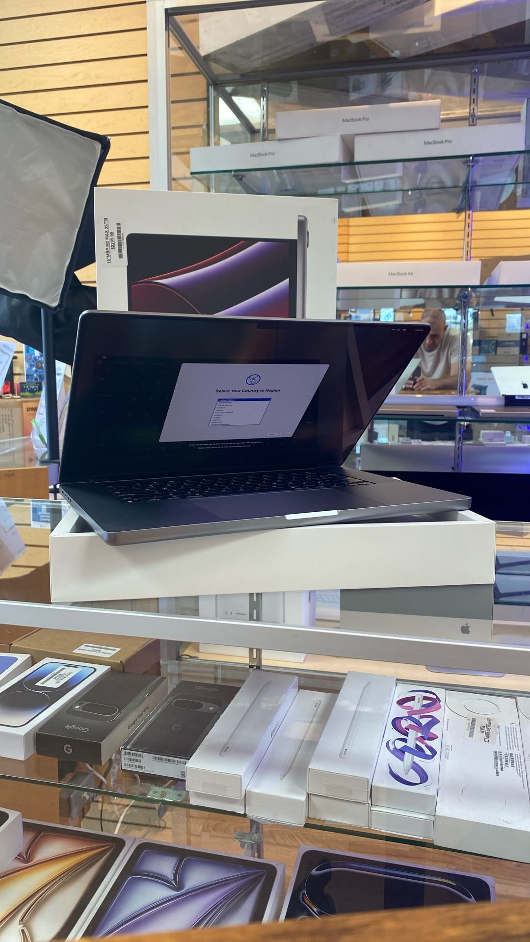 16”MacBook Pro M2 Max 32Ram 1TB SSD