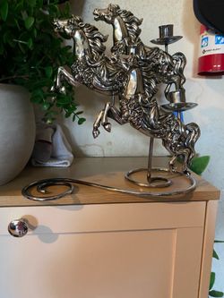 Candle holder horses